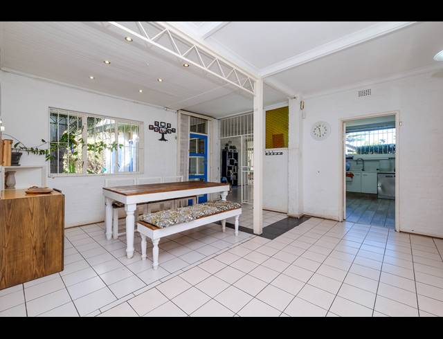 5 BEDROOM HOUSE TO LET IN WENDYWOOD